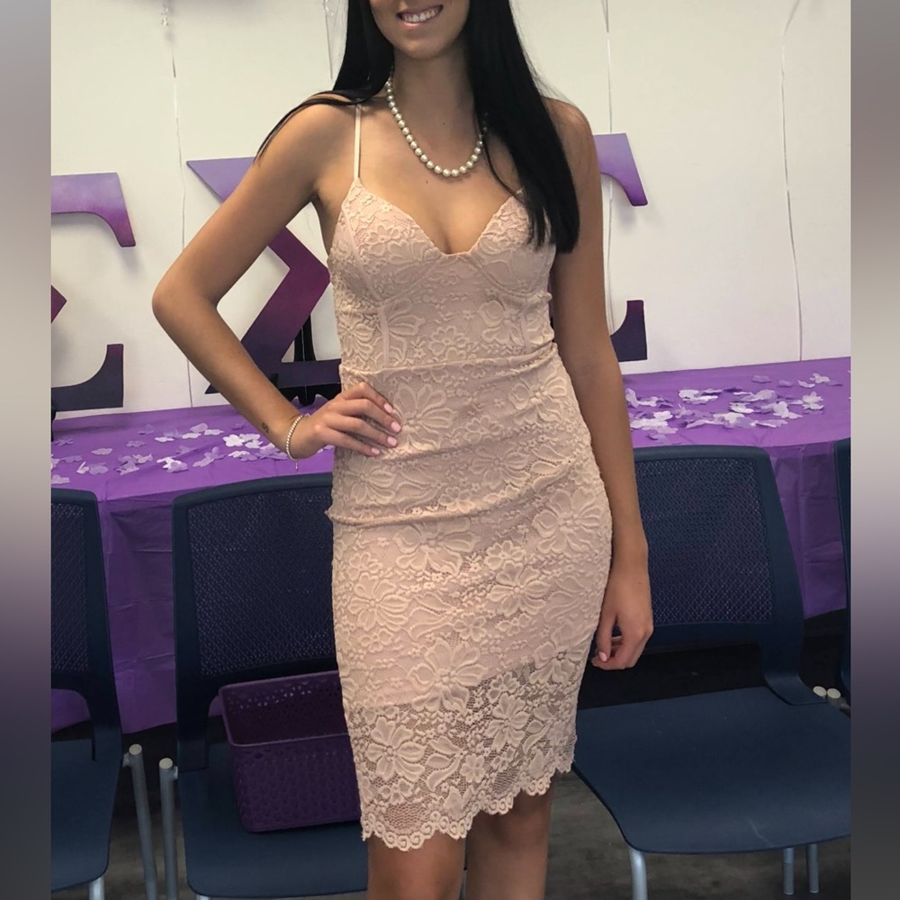 Sweetheart Lace Dress